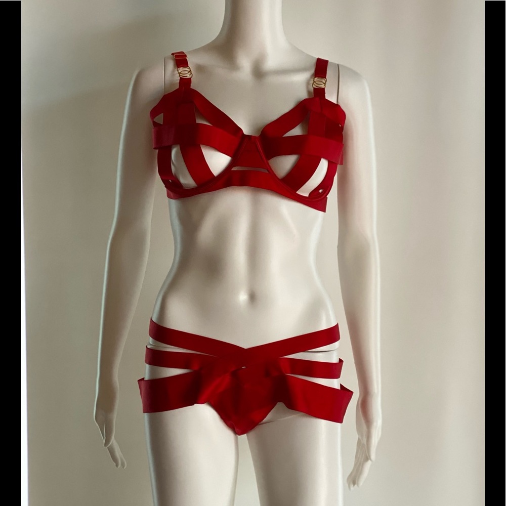 NWT Victoria Secret Red Bra/Panties Set